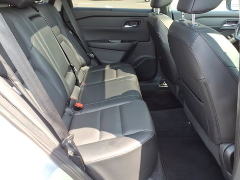 Used 2024 Nissan Rogue SV w/ SV Premium Package AWD/4WD image 27