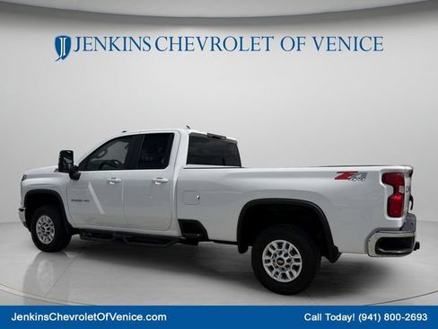 Used 2025 Chevrolet Silverado 2500 LT w/ Convenience Package AWD/4WD image 8