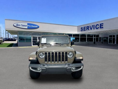 Used 2020 Jeep Gladiator Sport AWD/4WD image 3