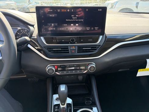 New 2025 Nissan Altima 2.5 SR w/ SR Premium Package image 24