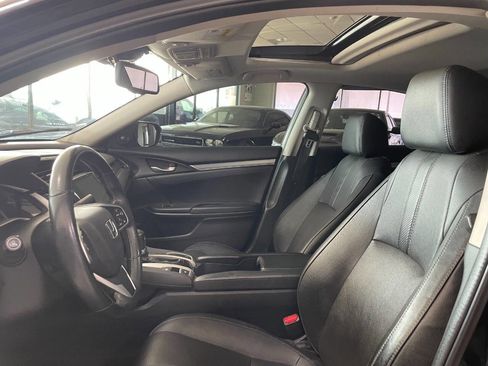 Used 2017 Honda Civic Touring image 14