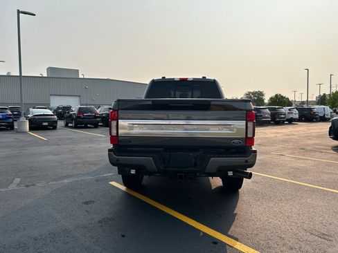 Used 2022 Ford F350 Platinum AWD/4WD image 8