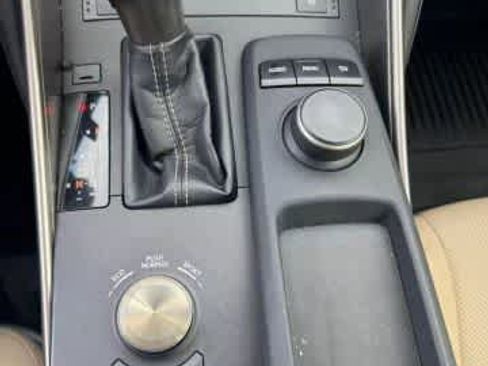 Used 2018 Lexus IS 300 AWD image 11