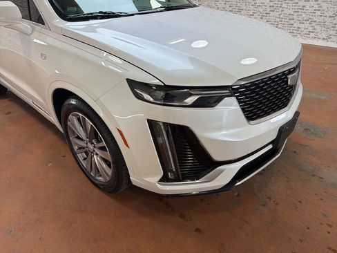 Used 2022 Cadillac XT6 Premium Luxury image 9