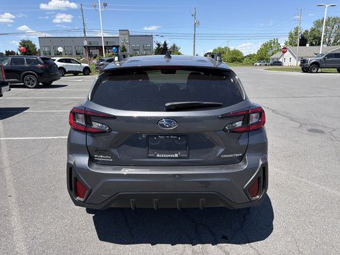 Used 2024 Subaru Crosstrek 2.5i Limited w/ Crosstrek Mirror Package AWD/4WD image 4