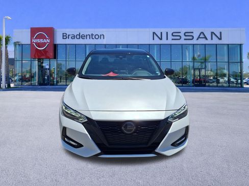 Used 2023 Nissan Sentra SR w/ Midnight Edition Package FWD image 2
