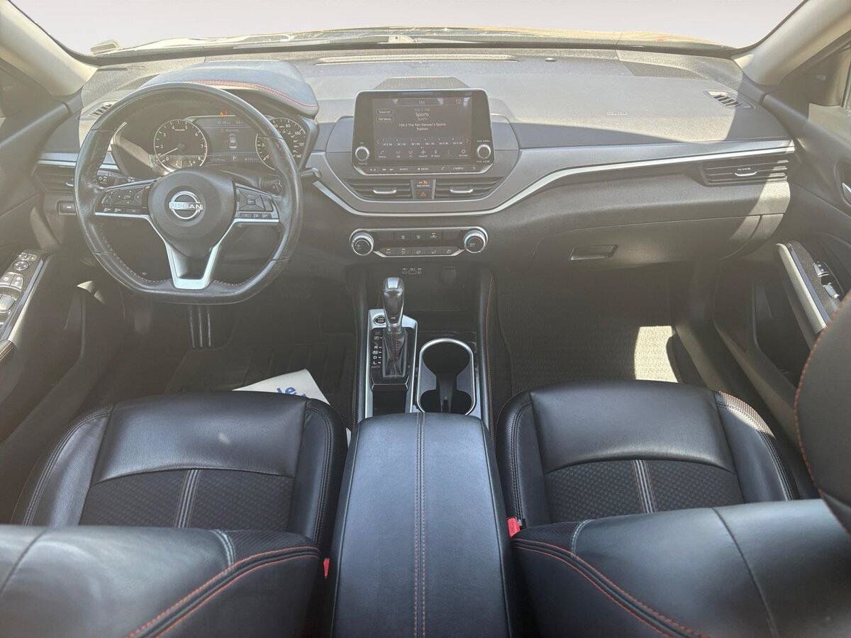 Used 2024 Nissan Altima 2.5 SR FWD image 10