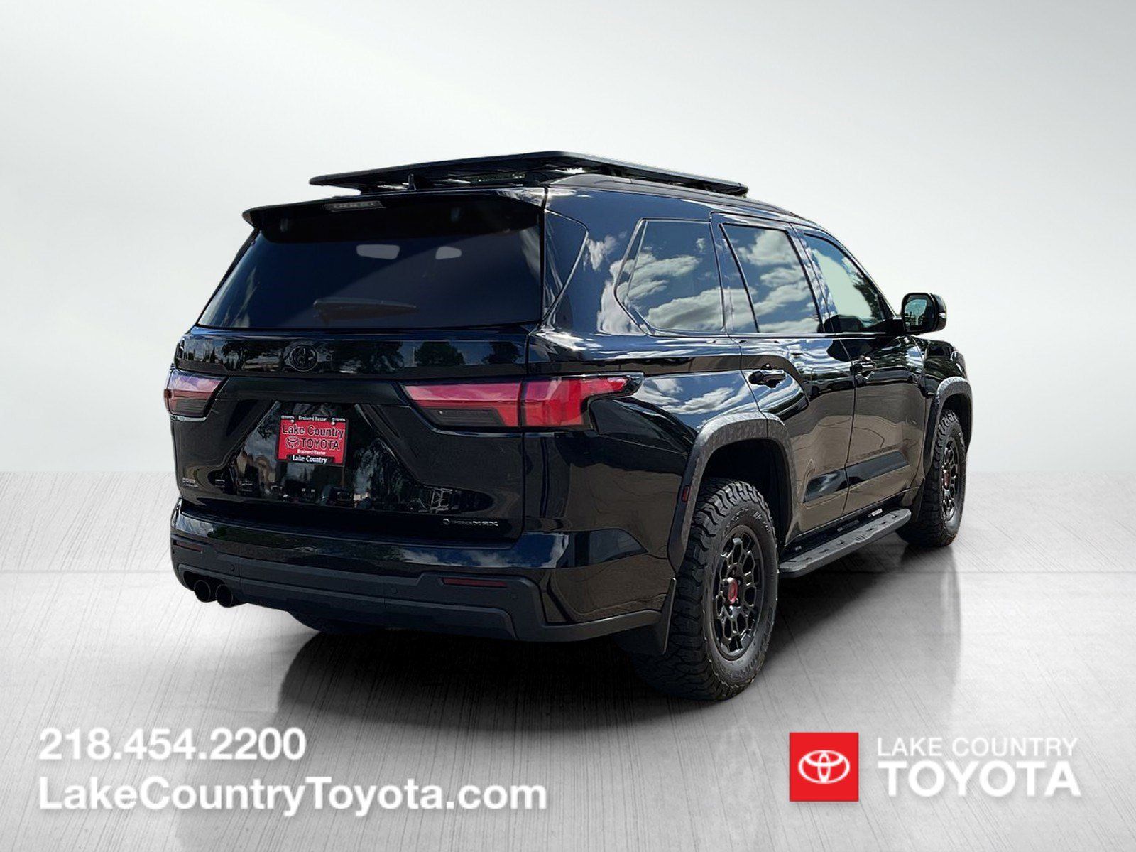 Used 2025 Toyota Sequoia TRD Pro w/ Tow Technology Package AWD/4WD image 5