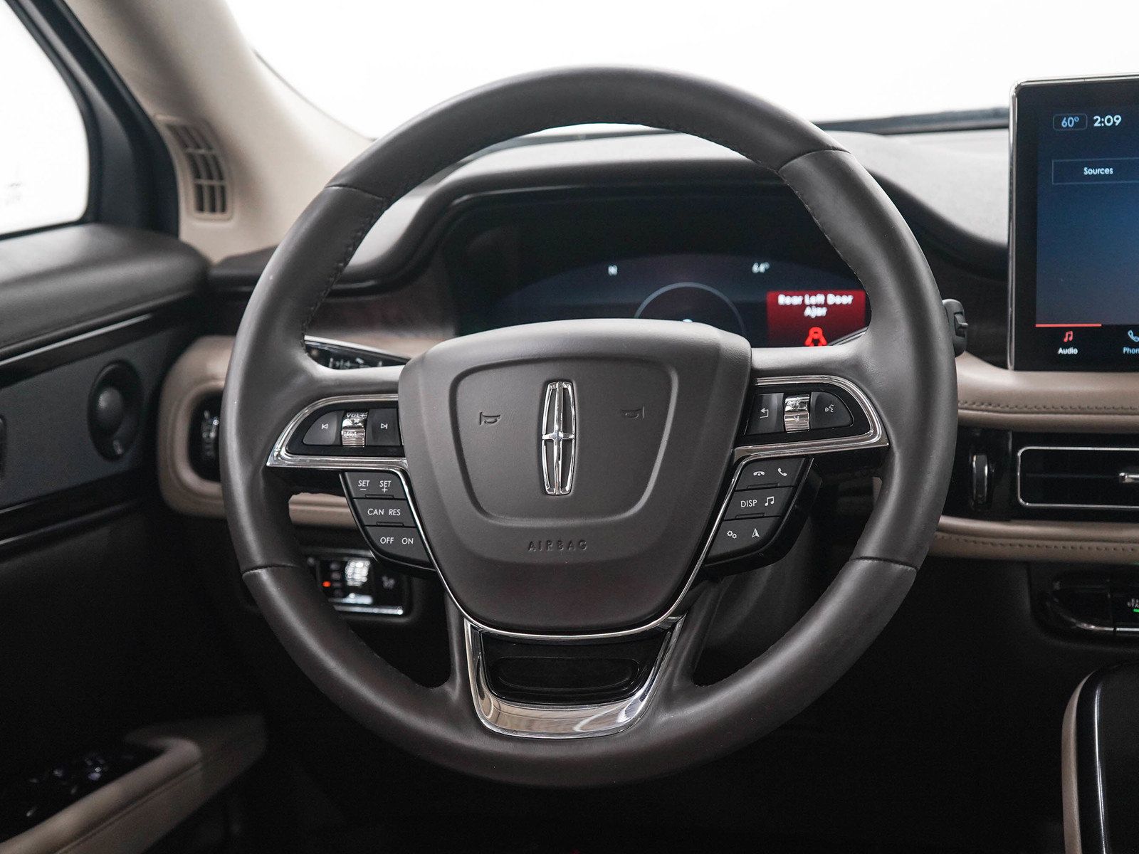 Used 2021 Lincoln Nautilus Reserve w/ Class II Trailer Tow Package AWD/4WD image 18