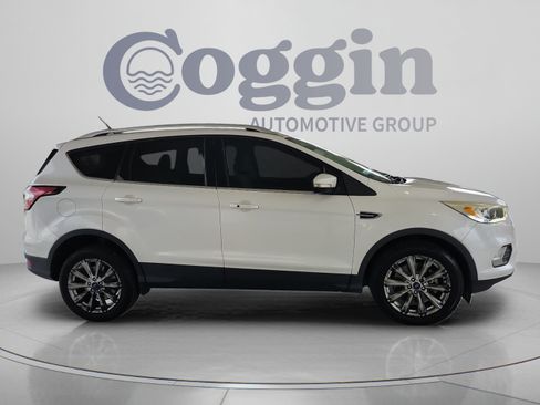 Used 2017 Ford Escape Titanium FWD image 6