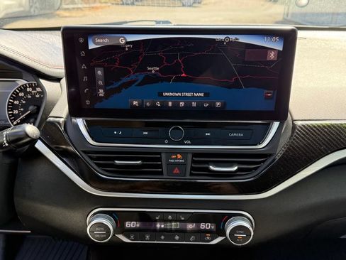 Used 2023 Nissan Altima 2.0 SR FWD image 22