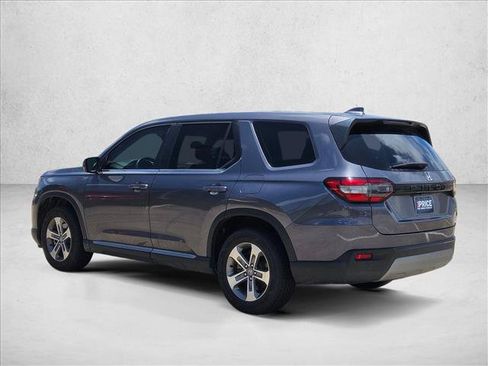 Used 2025 Honda Pilot EX-L image 7
