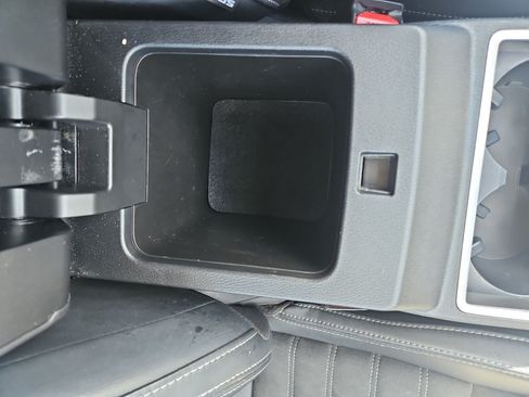 Used 2024 Mitsubishi Outlander SE AWD/4WD image 29