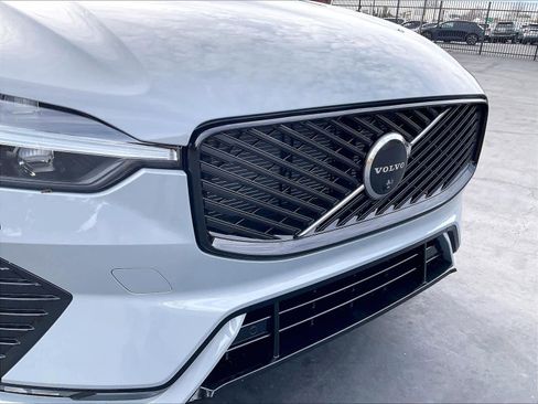 New 2026 Volvo XC60 B5 Ultra w/ Protection Package Premier image 33