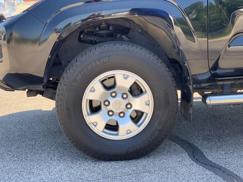 Used 2022 Toyota Tacoma SR AWD/4WD image 31