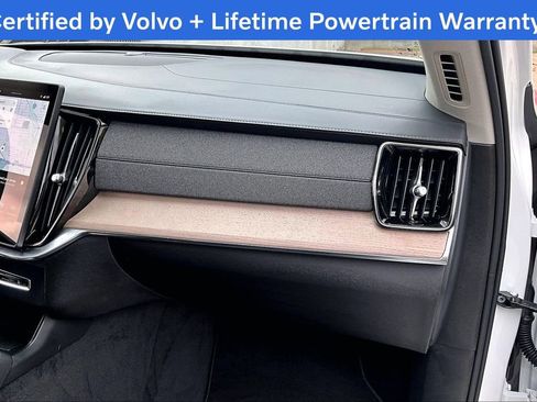 Certified 2025 Volvo XC90 B5 Plus image 21