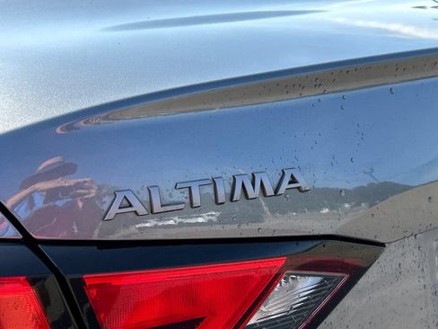 Used 2024 Nissan Altima 2.5 SR FWD image 5