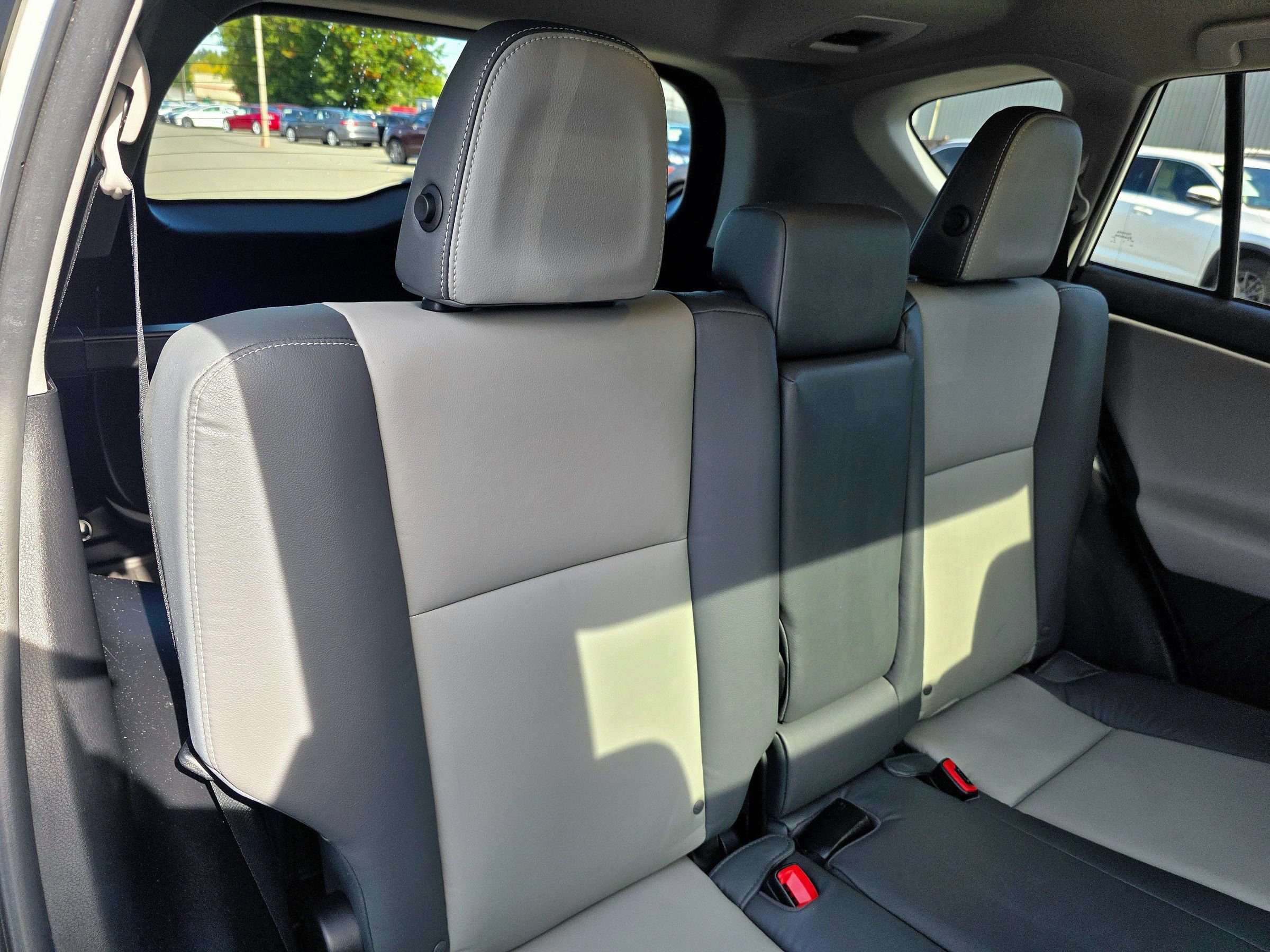 Used 2014 Toyota RAV4 Limited w/ Technology Package AWD/4WD image 52