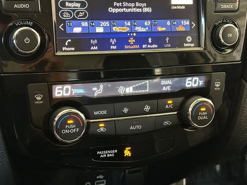 Used 2020 Nissan Rogue SL AWD/4WD image 22