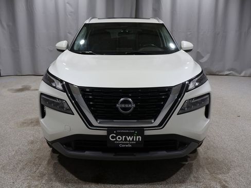 Used 2023 Nissan Rogue SV w/ SV Premium B Package image 9