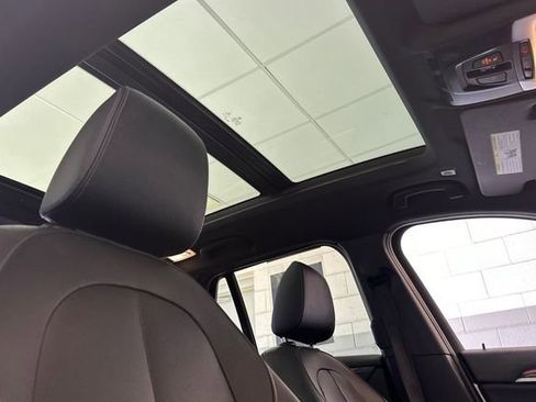 Used 2018 BMW X1 sDrive28i w/ Convenience Package FWD image 19