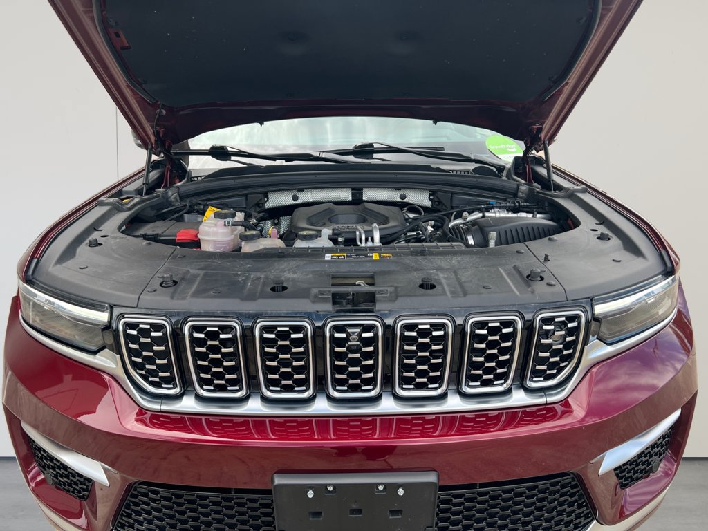 Used 2024 Jeep Grand Cherokee Summit AWD/4WD image 19