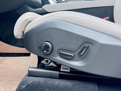 New 2026 Volvo XC90 B6 Ultra image 14