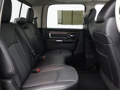 Used 2017 RAM 1500 Laramie w/ Convenience Group AWD/4WD image 43