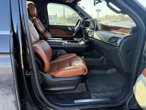 Used 2020 Lincoln Navigator Reserve w/ Equipment Group 208A Reserve AWD/4WD image 12