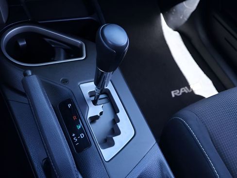 Certified 2018 Toyota RAV4 XLE AWD/4WD image 24