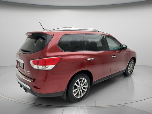 Used 2016 Nissan Pathfinder SV w/ SV Cold Weather Package AWD/4WD image 5