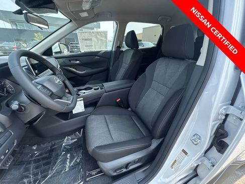 Certified 2026 Nissan Rogue SV AWD/4WD image 11
