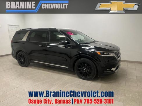 Used 2024 Kia Carnival SX FWD image 1