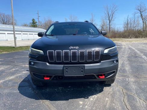 Used 2019 Jeep Cherokee Trailhawk AWD/4WD image 13