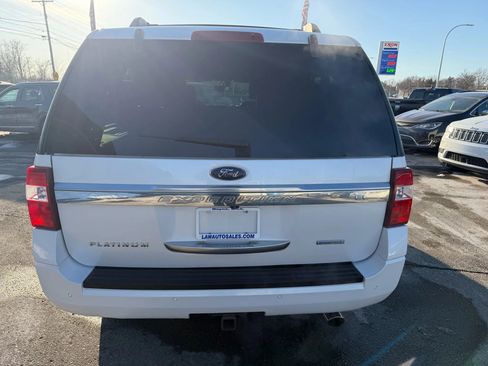 Used 2017 Ford Expedition EL Platinum image 4
