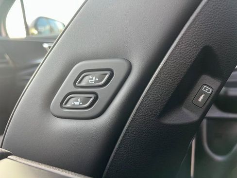 New 2026 Kia Carnival SX w/ SX Dark Edition Package FWD image 32