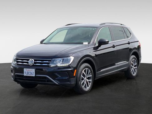 Used 2018 Volkswagen Tiguan SEL FWD image 8