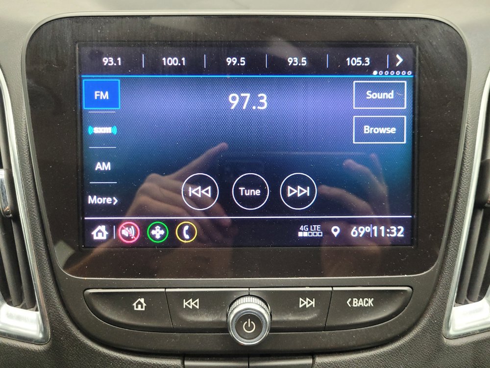 Used 2020 Chevrolet Malibu LT FWD image 25