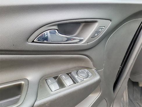 Used 2023 Chevrolet Equinox LT image 19