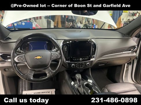 Used 2023 Chevrolet Traverse High Country AWD/4WD image 18