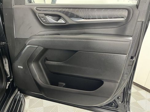 Used 2023 GMC Yukon XL Denali image 25
