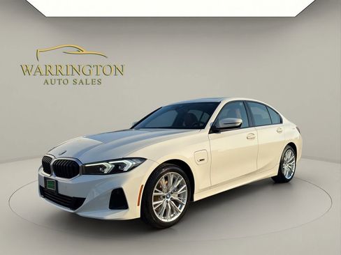 Used 2023 BMW 330e xDrive w/ Premium Package AWD/4WD image 3