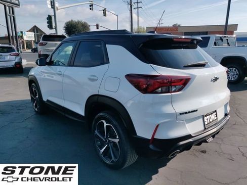 Certified 2023 Chevrolet TrailBlazer RS w/ Sun and Liftgate Package image 8