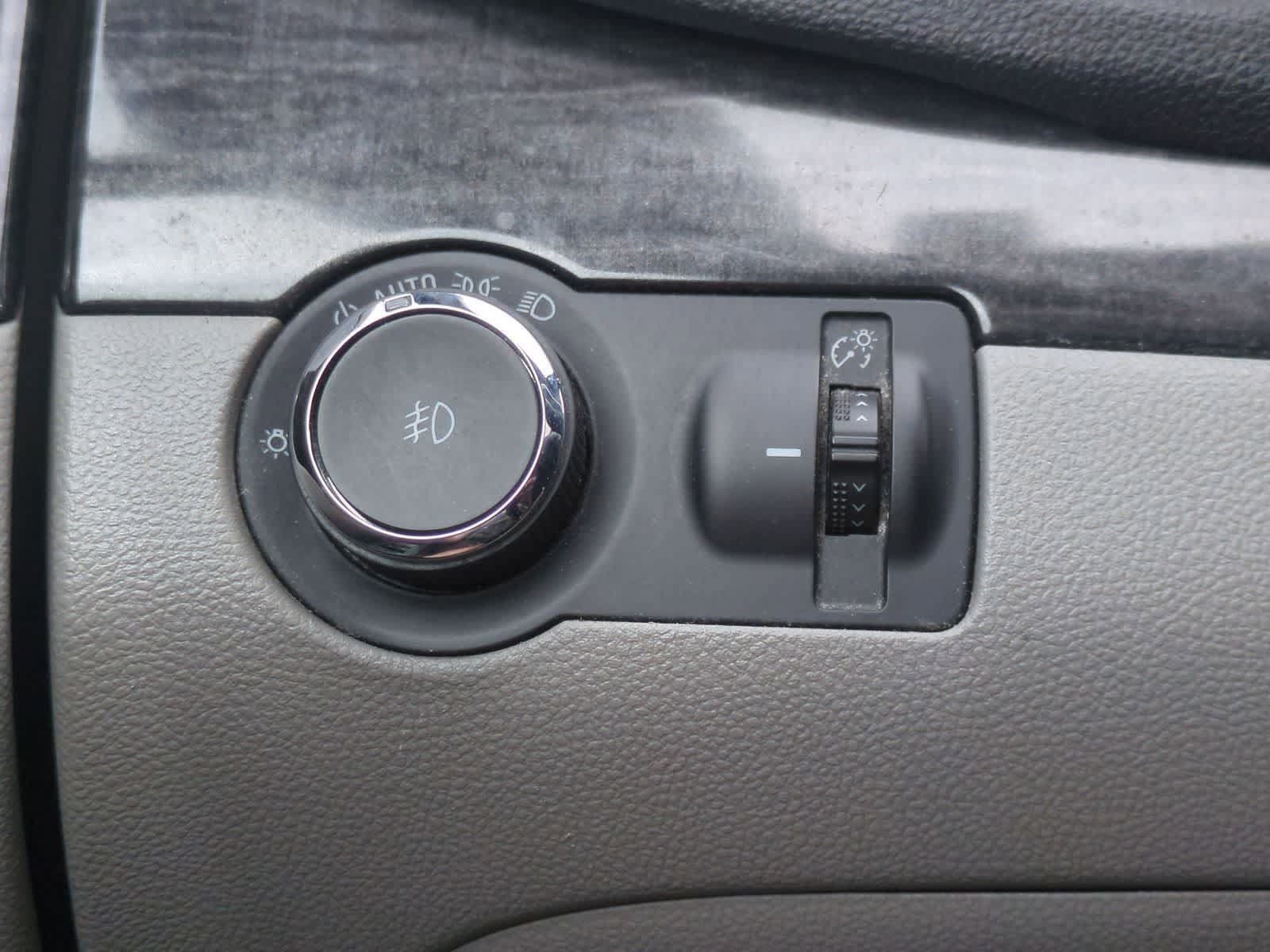 Used 2015 Buick Encore Leather FWD image 30