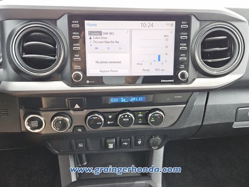 Used 2021 Toyota Tacoma TRD Sport AWD/4WD image 15