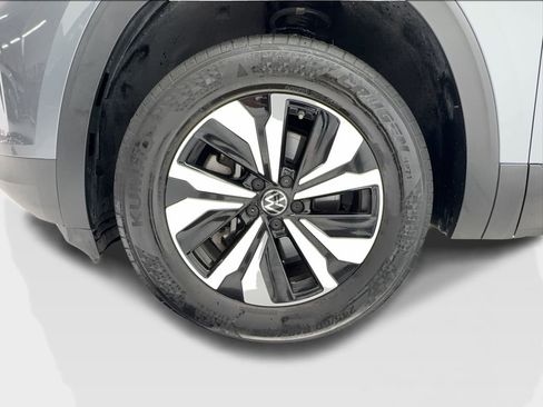 Used 2024 Volkswagen Atlas SE FWD image 12