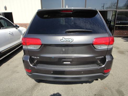 Used 2019 Jeep Grand Cherokee Laredo AWD/4WD image 5
