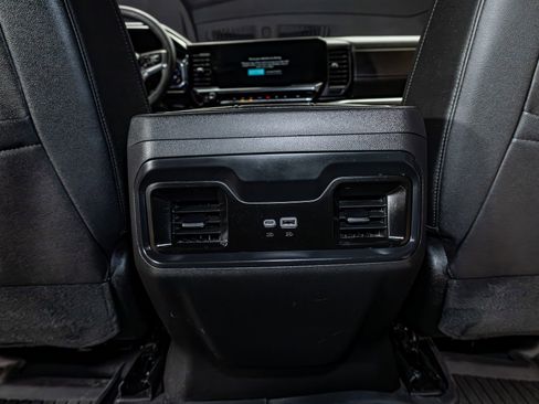 Used 2024 Chevrolet Silverado 1500 LT Trail Boss w/ LT Trail Boss Premium Package AWD/4WD image 27