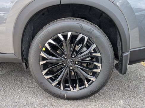 New 2026 Nissan Rogue SV FWD image 9