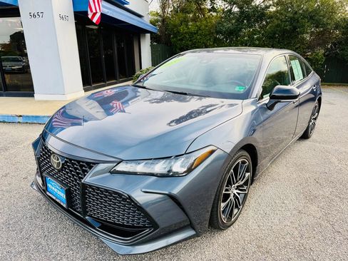 Used 2019 Toyota Avalon XSE w/ All Weather Liner Package image 21